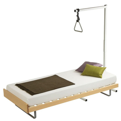 Free-standing elevator stretcher